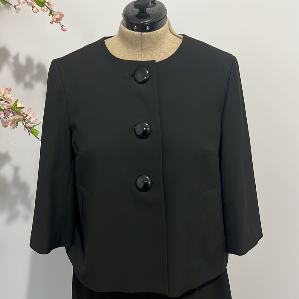 Black jacket - Picture 3 of 5